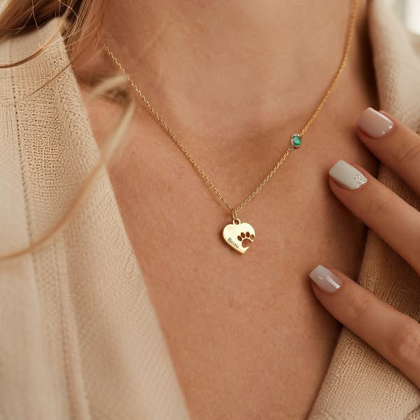Colar em Pata e Coração com Nome Personalizado