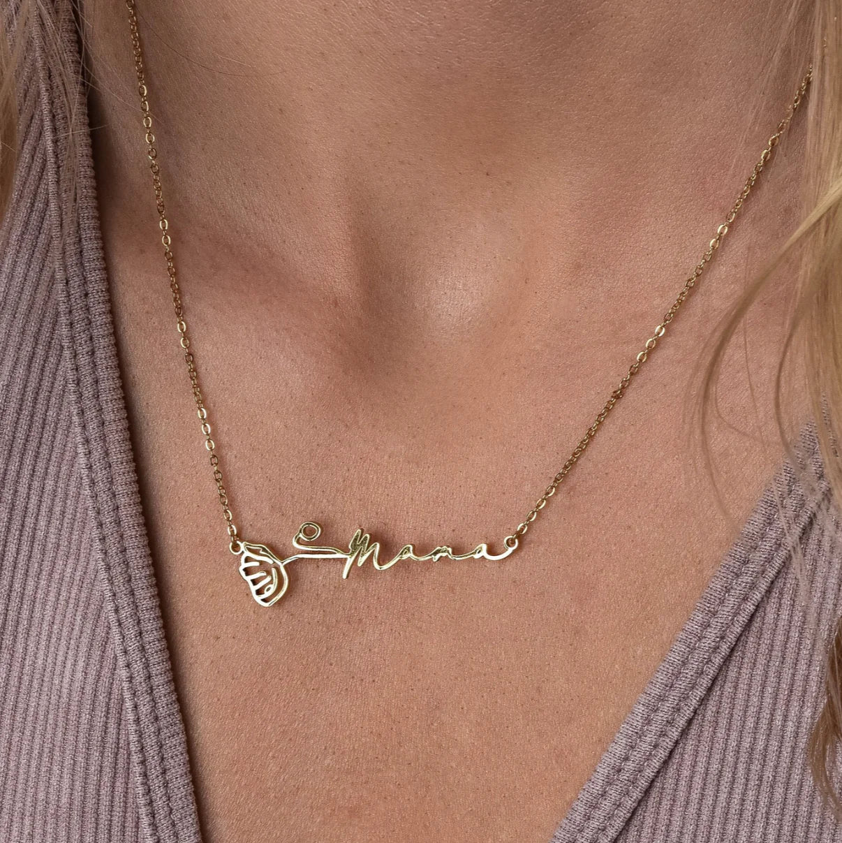 Colar com Nome e Flor do Mês Personalizado